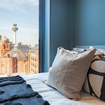 Premium En Suite City View - Image 1